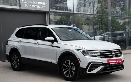 Volkswagen Tiguan II, 2022 год, 2 690 000 рублей, 3 фотография