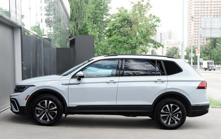 Volkswagen Tiguan II, 2022 год, 2 690 000 рублей, 8 фотография