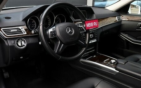 Mercedes-Benz E-Класс, 2015 год, 2 350 000 рублей, 14 фотография
