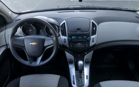 Chevrolet Cruze II, 2013 год, 801 000 рублей, 10 фотография