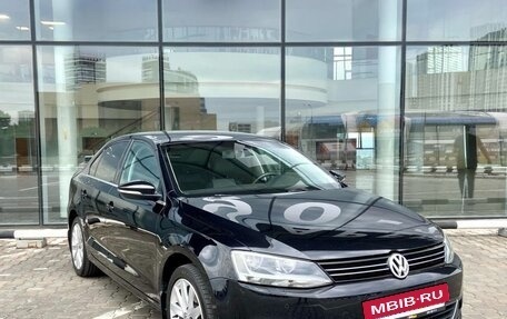 Volkswagen Jetta VI, 2013 год, 995 000 рублей, 2 фотография