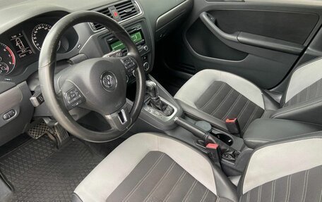 Volkswagen Jetta VI, 2013 год, 995 000 рублей, 16 фотография