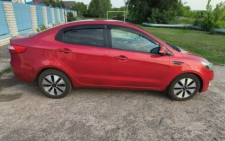 KIA Rio III рестайлинг, 2013 год, 900 000 рублей, 4 фотография