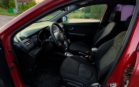 KIA Rio III рестайлинг, 2013 год, 900 000 рублей, 7 фотография