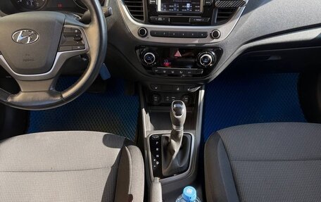 Hyundai Solaris II рестайлинг, 2018 год, 1 360 000 рублей, 9 фотография