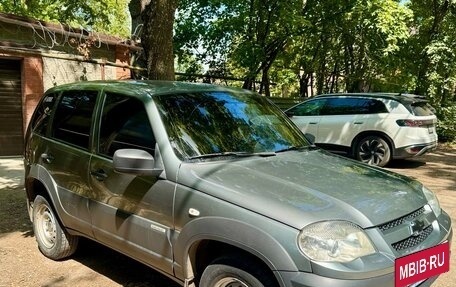 Chevrolet Niva I рестайлинг, 2016 год, 700 000 рублей, 3 фотография
