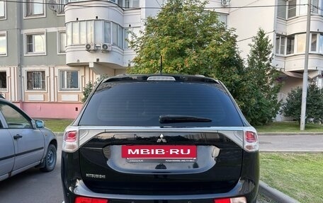 Mitsubishi Outlander III рестайлинг 3, 2014 год, 1 450 000 рублей, 3 фотография