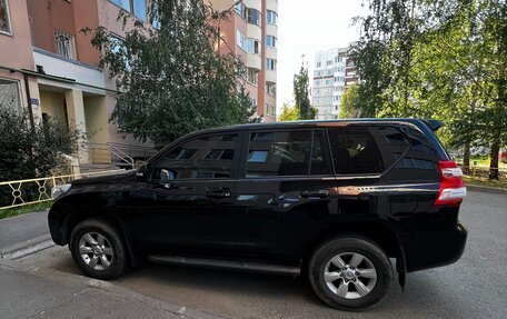 Toyota Land Cruiser Prado 150 рестайлинг 2, 2015 год, 4 000 000 рублей, 2 фотография
