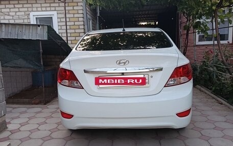 Hyundai Solaris II рестайлинг, 2011 год, 730 000 рублей, 2 фотография