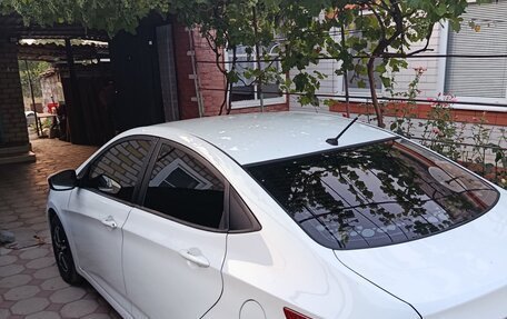 Hyundai Solaris II рестайлинг, 2011 год, 730 000 рублей, 4 фотография