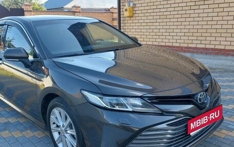 Toyota Camry, 2018 год, 2 750 000 рублей, 4 фотография