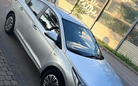 Hyundai Solaris II рестайлинг, 2019 год, 1 350 000 рублей, 6 фотография