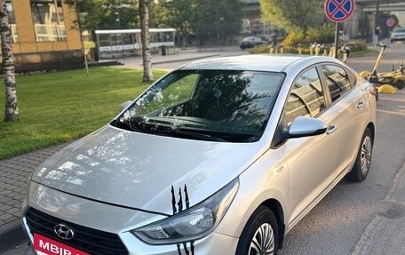 Hyundai Solaris II рестайлинг, 2019 год, 1 350 000 рублей, 14 фотография