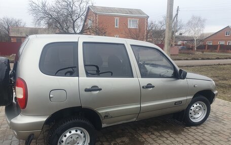 Chevrolet Niva I рестайлинг, 2006 год, 385 000 рублей, 2 фотография