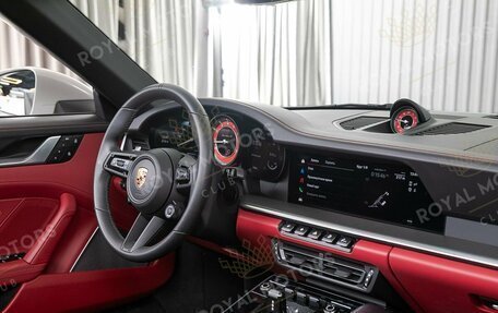 Porsche 911, 2023 год, 46 900 000 рублей, 15 фотография