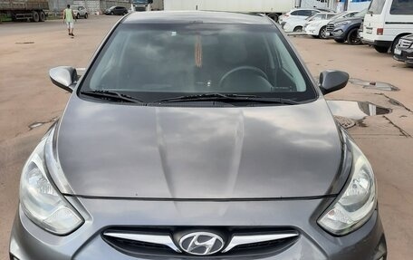 Hyundai Solaris II рестайлинг, 2011 год, 720 000 рублей, 5 фотография