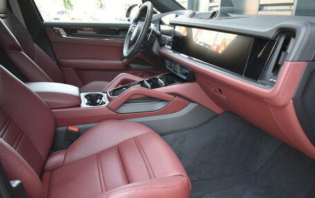 Porsche Cayenne III, 2025 год, 24 700 000 рублей, 13 фотография
