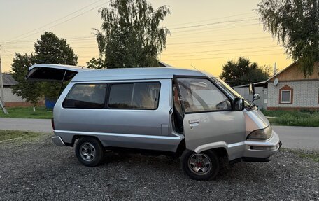 Toyota Town Ace III, 1991 год, 260 000 рублей, 2 фотография