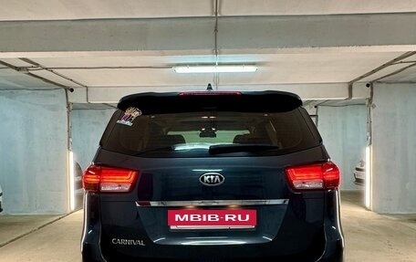 KIA Carnival III, 2018 год, 2 650 000 рублей, 8 фотография