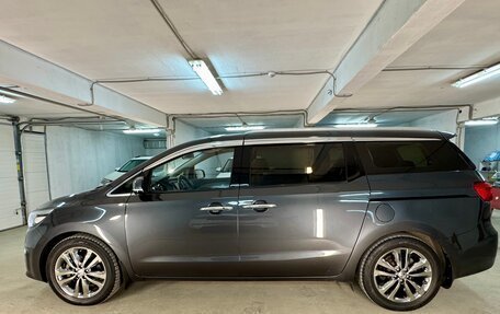 KIA Carnival III, 2018 год, 2 650 000 рублей, 13 фотография