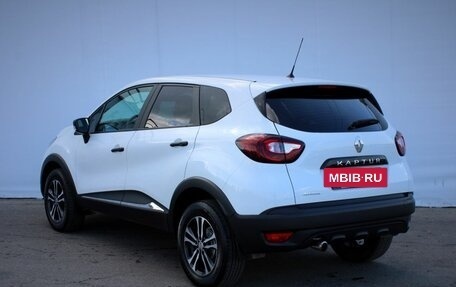 Renault Kaptur I рестайлинг, 2016 год, 1 175 000 рублей, 5 фотография