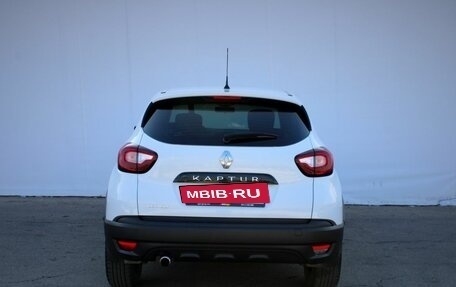 Renault Kaptur I рестайлинг, 2016 год, 1 175 000 рублей, 6 фотография