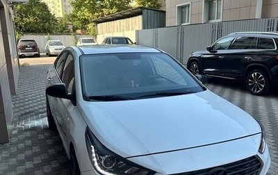 Hyundai Solaris II рестайлинг, 2017 год, 1 400 000 рублей, 1 фотография