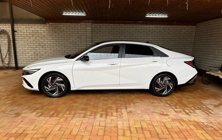 Hyundai Elantra, 2024 год, 2 270 000 рублей, 4 фотография