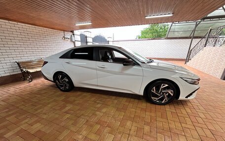 Hyundai Elantra, 2024 год, 2 270 000 рублей, 5 фотография