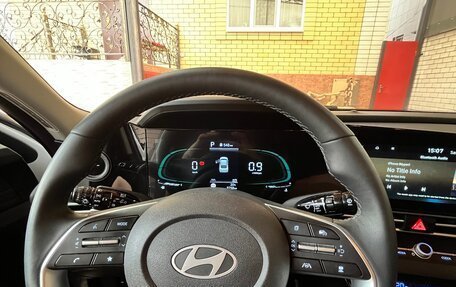Hyundai Elantra, 2024 год, 2 270 000 рублей, 21 фотография