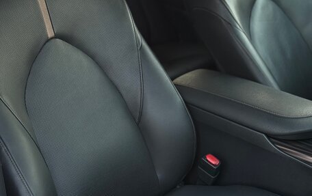 Toyota Camry, 2020 год, 2 950 000 рублей, 8 фотография