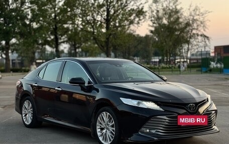 Toyota Camry, 2020 год, 2 950 000 рублей, 2 фотография