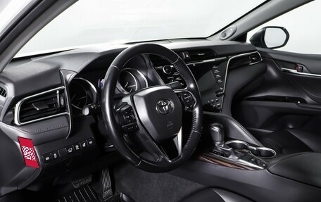 Toyota Camry, 2019 год, 2 799 000 рублей, 15 фотография