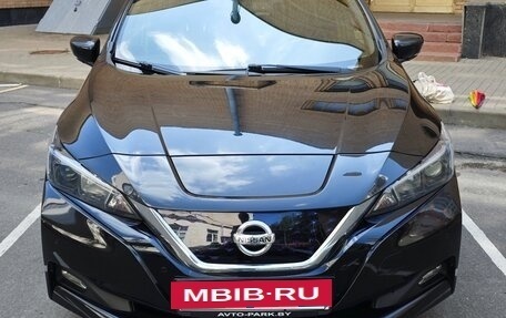 Nissan Leaf II, 2018 год, 1 850 000 рублей, 3 фотография