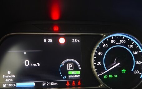 Nissan Leaf II, 2018 год, 1 850 000 рублей, 10 фотография