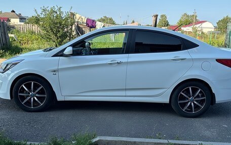Hyundai Solaris II рестайлинг, 2016 год, 1 150 000 рублей, 4 фотография