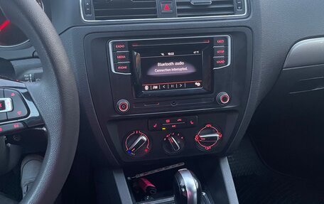 Volkswagen Jetta VI, 2017 год, 1 550 000 рублей, 7 фотография