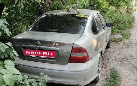 Opel Vectra B рестайлинг, 1997 год, 300 000 рублей, 3 фотография