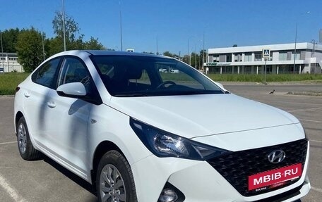 Hyundai Solaris II рестайлинг, 2021 год, 1 297 000 рублей, 8 фотография