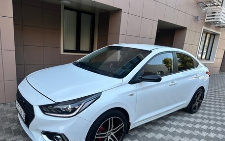 Hyundai Solaris II рестайлинг, 2017 год, 1 400 000 рублей, 5 фотография