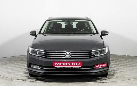 Volkswagen Passat B8 рестайлинг, 2019 год, 1 799 700 рублей, 2 фотография