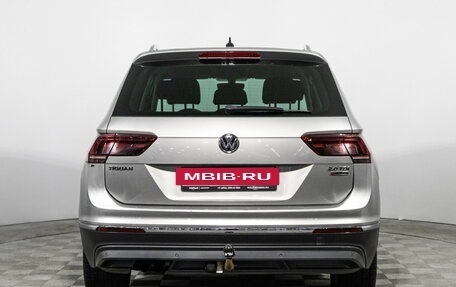 Volkswagen Tiguan II, 2017 год, 2 499 700 рублей, 6 фотография