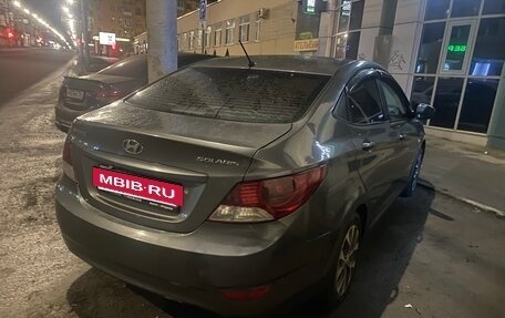Hyundai Solaris II рестайлинг, 2011 год, 700 000 рублей, 8 фотография