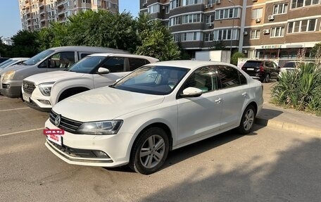 Volkswagen Jetta VI, 2016 год, 1 360 000 рублей, 2 фотография