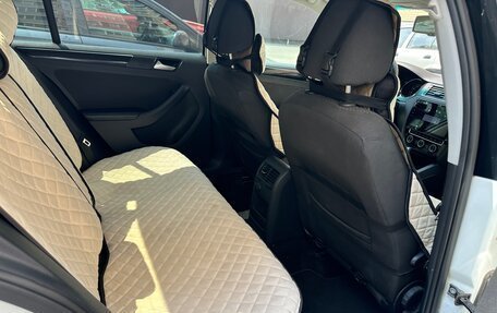 Volkswagen Jetta VI, 2016 год, 1 360 000 рублей, 24 фотография