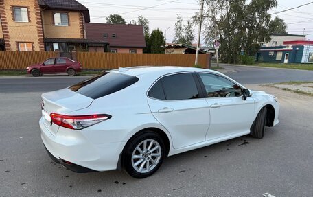 Toyota Camry, 2021 год, 3 350 000 рублей, 6 фотография