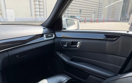 Mercedes-Benz E-Класс, 2013 год, 2 300 000 рублей, 14 фотография