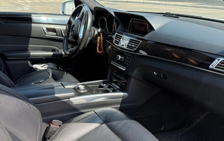 Mercedes-Benz E-Класс, 2013 год, 2 300 000 рублей, 21 фотография