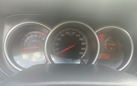 Nissan Tiida, 2011 год, 600 000 рублей, 14 фотография