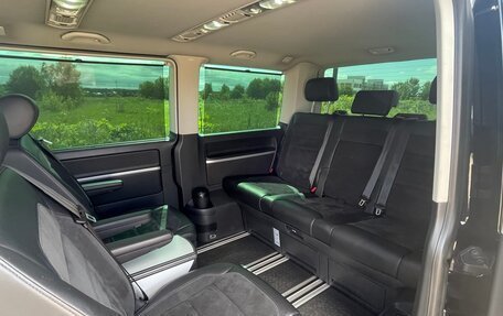 Volkswagen Multivan T6 рестайлинг, 2016 год, 4 590 000 рублей, 7 фотография